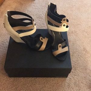 Kenneth Cole Wedges